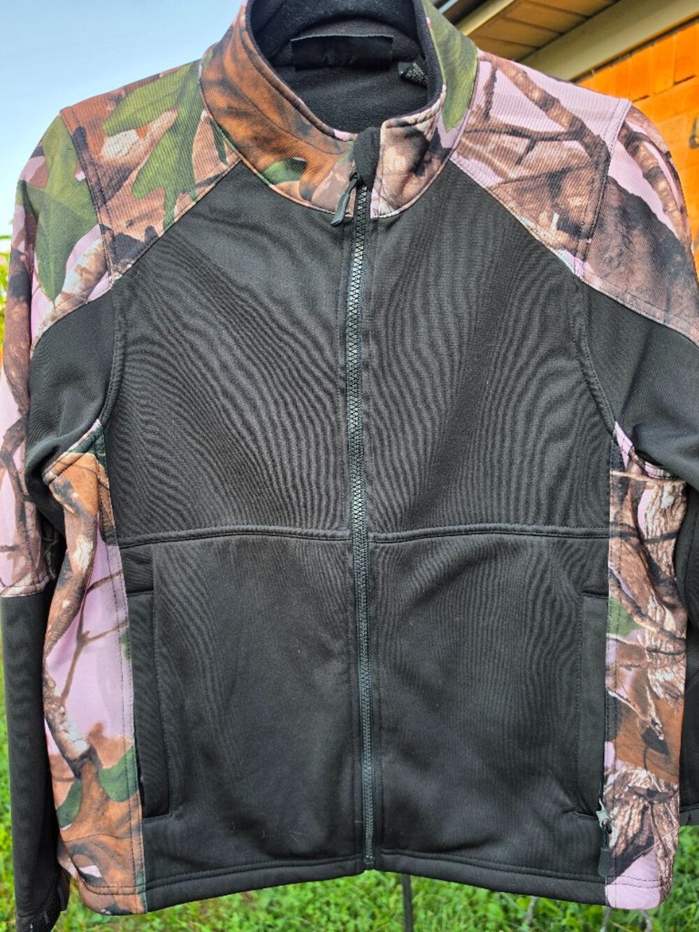 Ladies Marino Bay Black/pink camo long sleeve full zip SZ large jacket